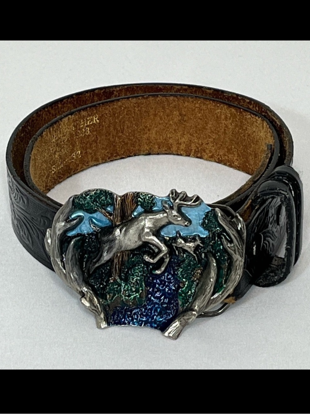 Leaping Buck & Doe Belt 32 Tooled Leather USA Vintage 80s
